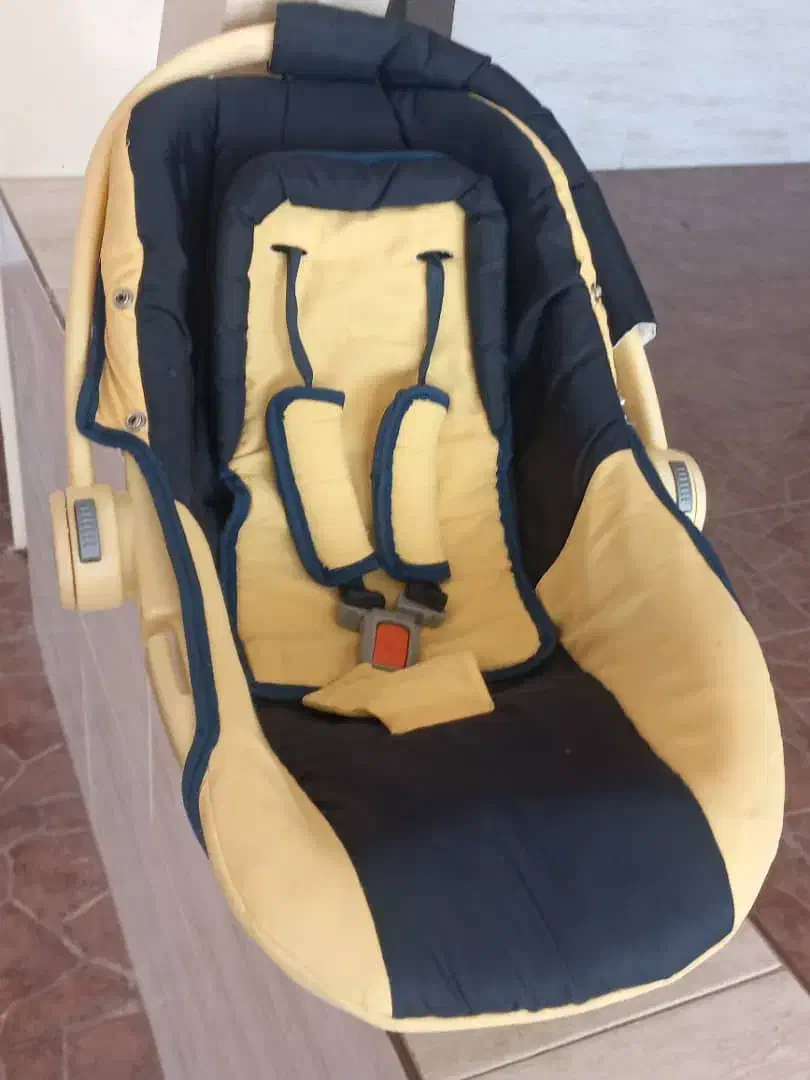 کریر|کالسکه و لوازم جانبی|بروجرد, |دیوار