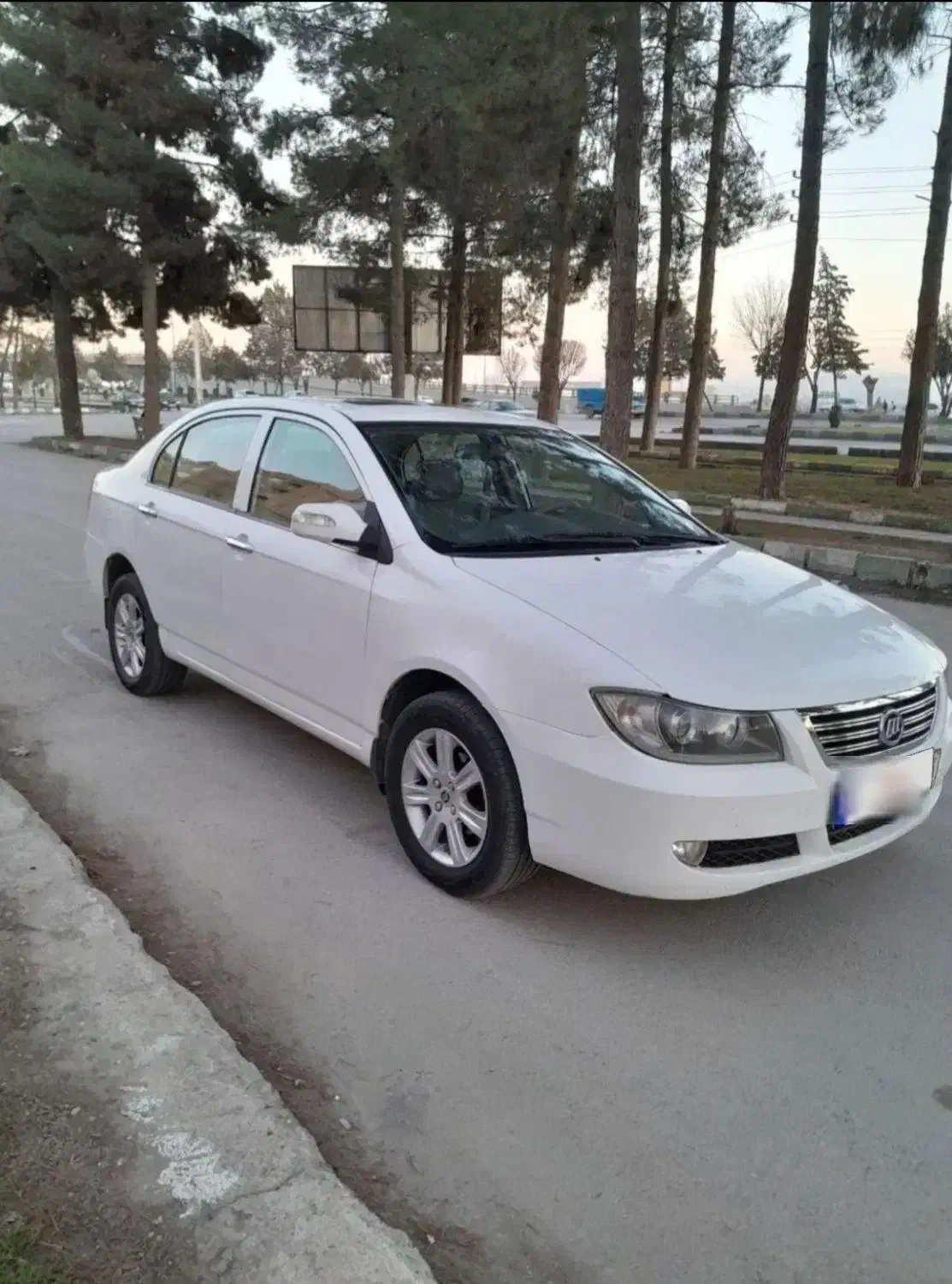 لیفان عروسک بدون رنگ شاسی سالم|خودرو سواری و وانت|کرمانشاه, |دیوار