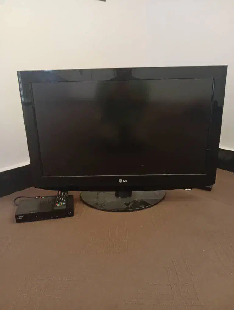 فروش تلویزیون ۳۲ اینچ LG|تلویزیون و پروژکتور|لیکک, |دیوار