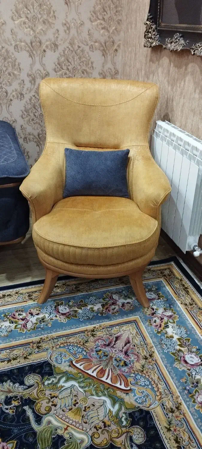 میز نهار خوری ومبل راحتی در حد نو|مبلمان خانگی و میز عسلی|ری, شهید غیوری (ابن باویه)|دیوار