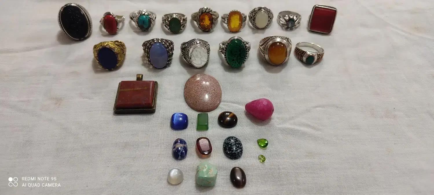 تعدادی‌انگشتر‌و‌نگین‌انگشتر‌و‌گردنبند|جواهرات|سمنان, |دیوار