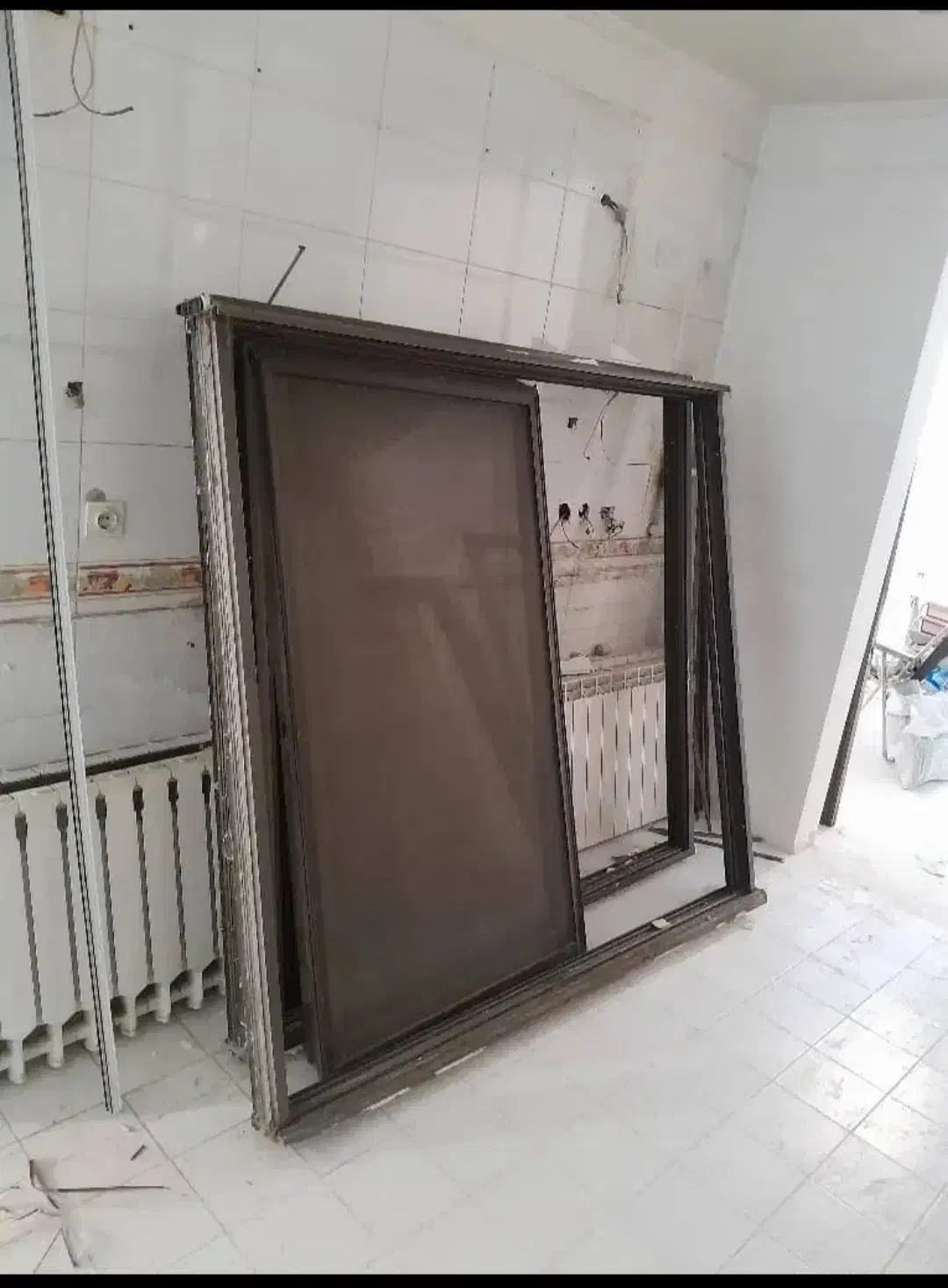 خرید درب پنجره الومینیومی اهنی و ضایعات آهن|مصالح و تجهیزات ساختمان|تبریز, |دیوار