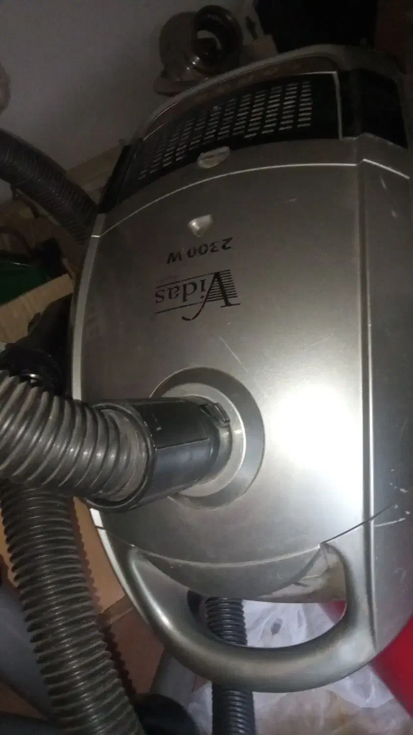 ۲عدد جارو برقی|جاروبرقی، جارو شارژی، بخارشو|سبزوار, کهنه آب|دیوار