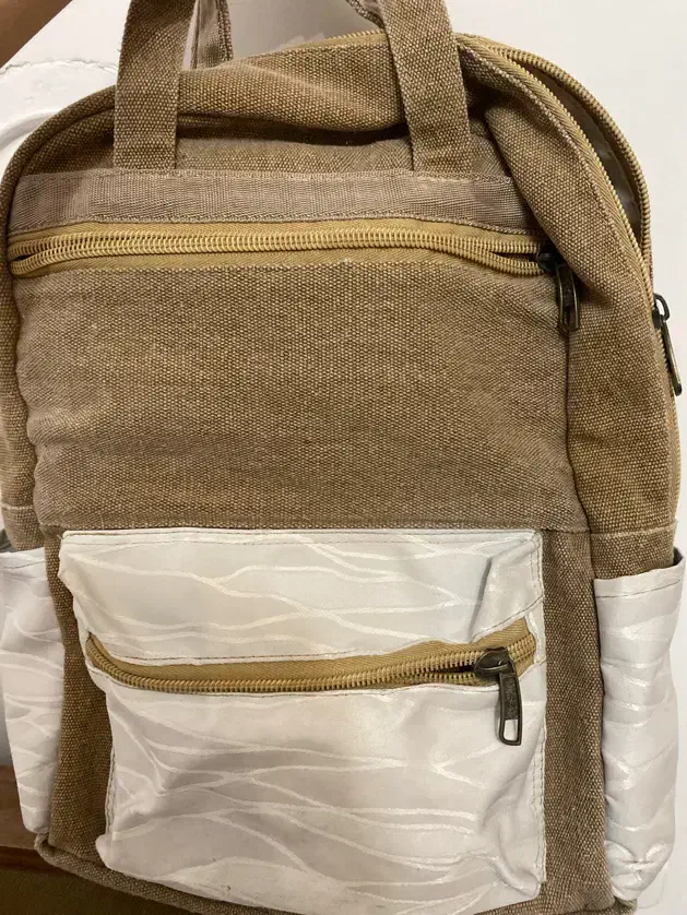 دو جفت کفش جردن و کیف|کیف، کفش، کمربند|نقده, |دیوار