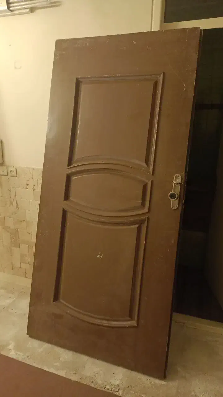 درب چوبی آپارتمان با چهارچوب|مصالح و تجهیزات ساختمان|قم, مسجد امام حسن|دیوار