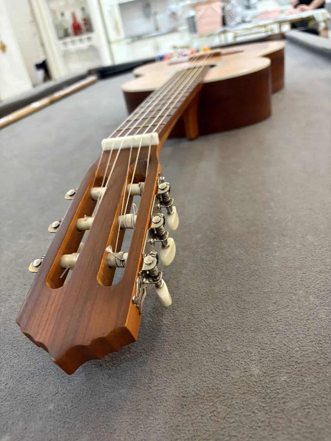 گیتار پارسی|گیتار، بیس، امپلیفایر|شهریار, شهریار|دیوار