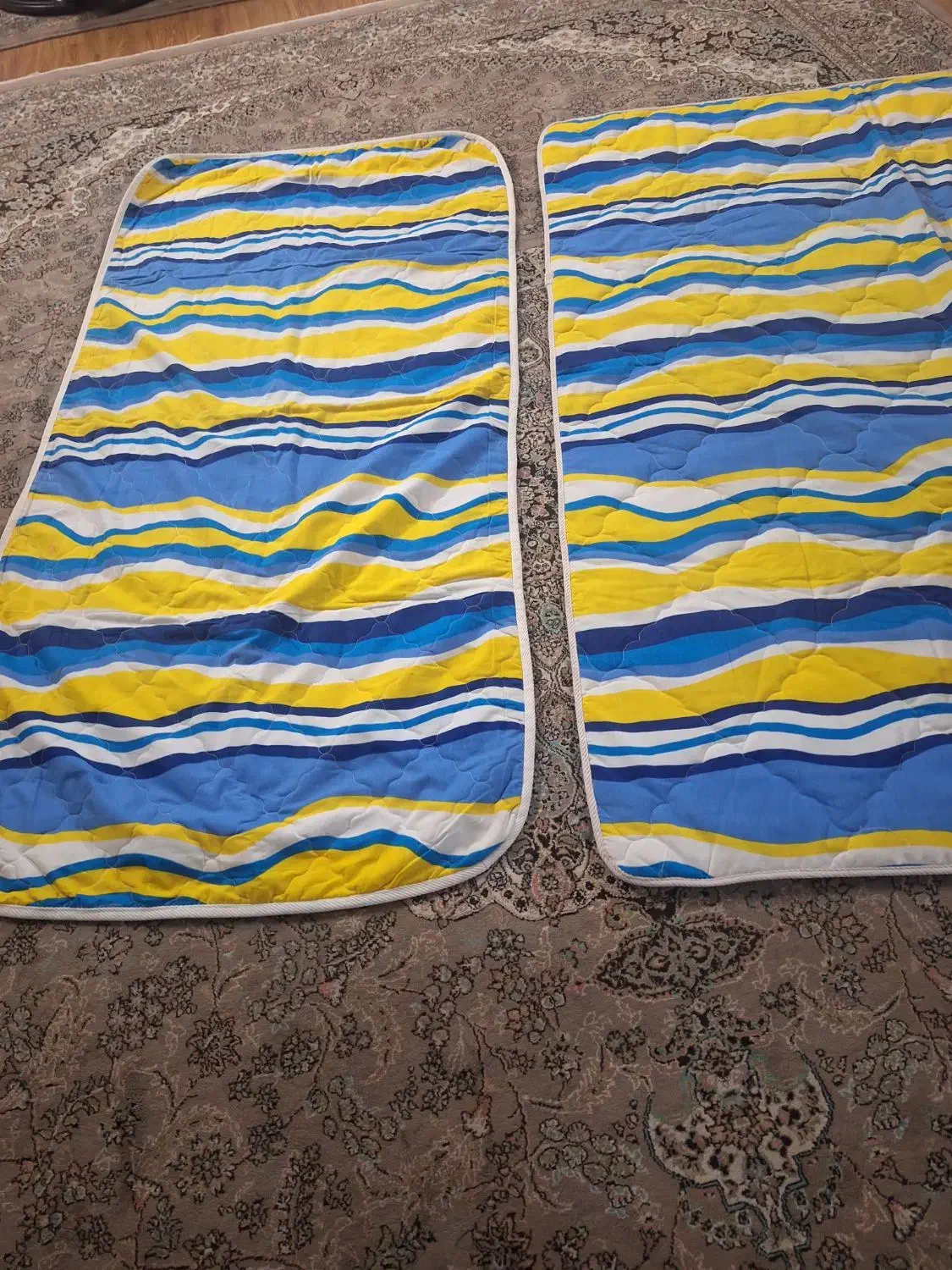 لحاف تشک یا نفره|رختخواب، بالش، پتو|طرقبه, |دیوار