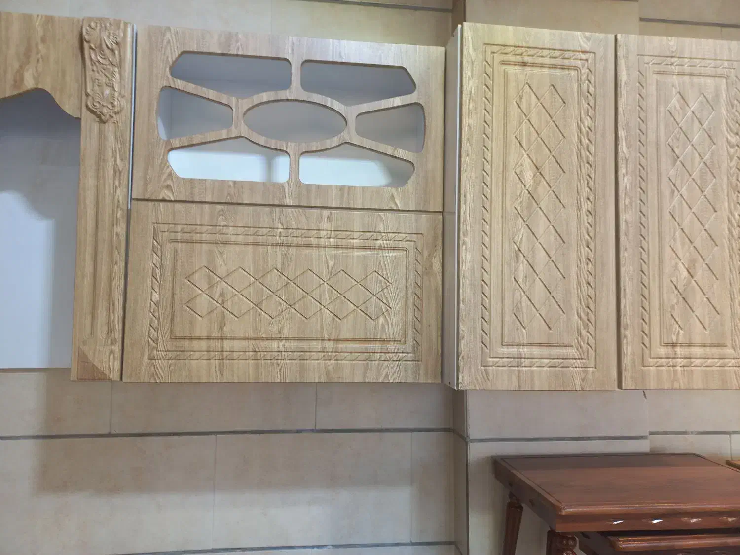 ۳متر کابینت بالا ۳متر پایین بیست هشت میلیون تومان|مبلمان خانگی و میز عسلی|قزوین, |دیوار