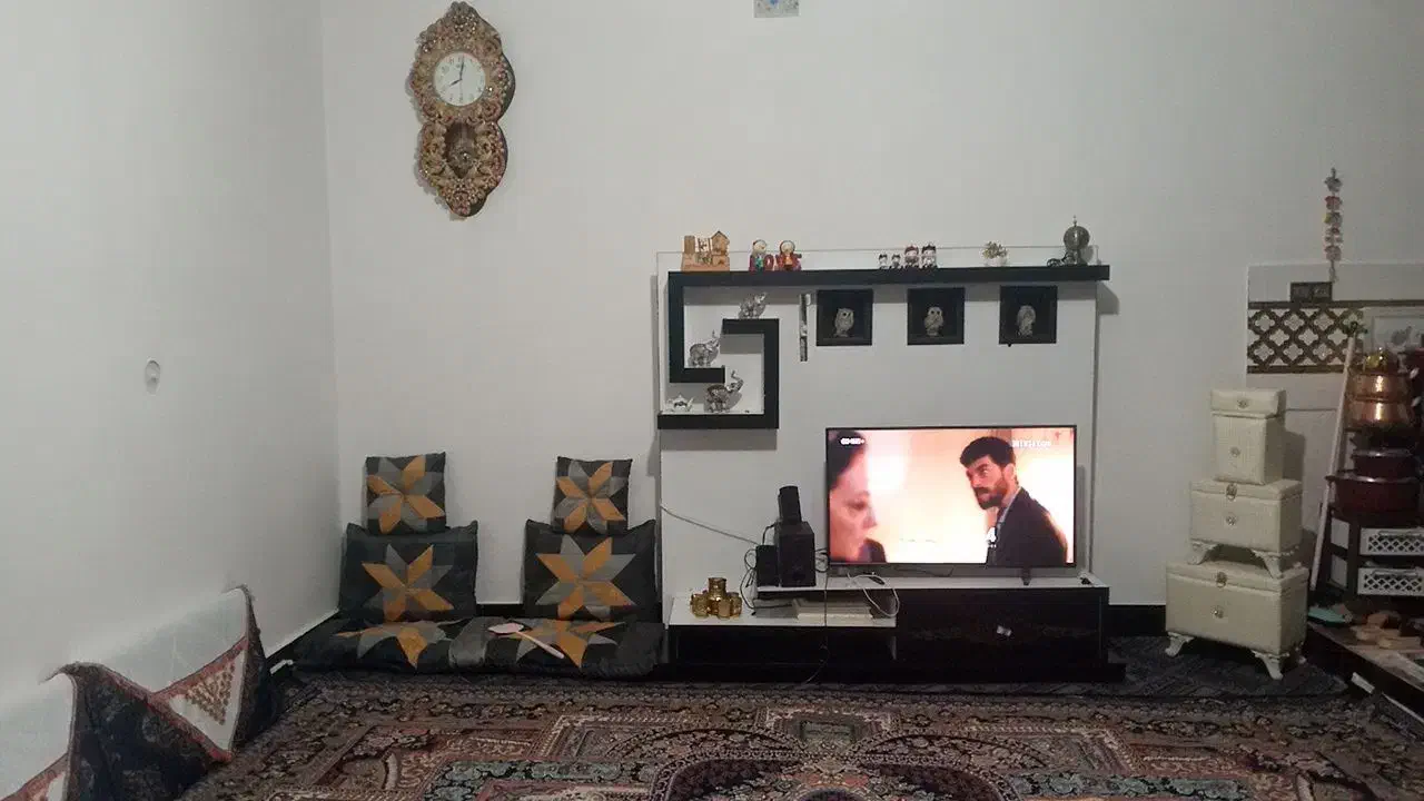 میز تلویزیون یک میلیون کناره با پشتی۵۰۰|میز تلویزیون|بالا ولایت, |دیوار