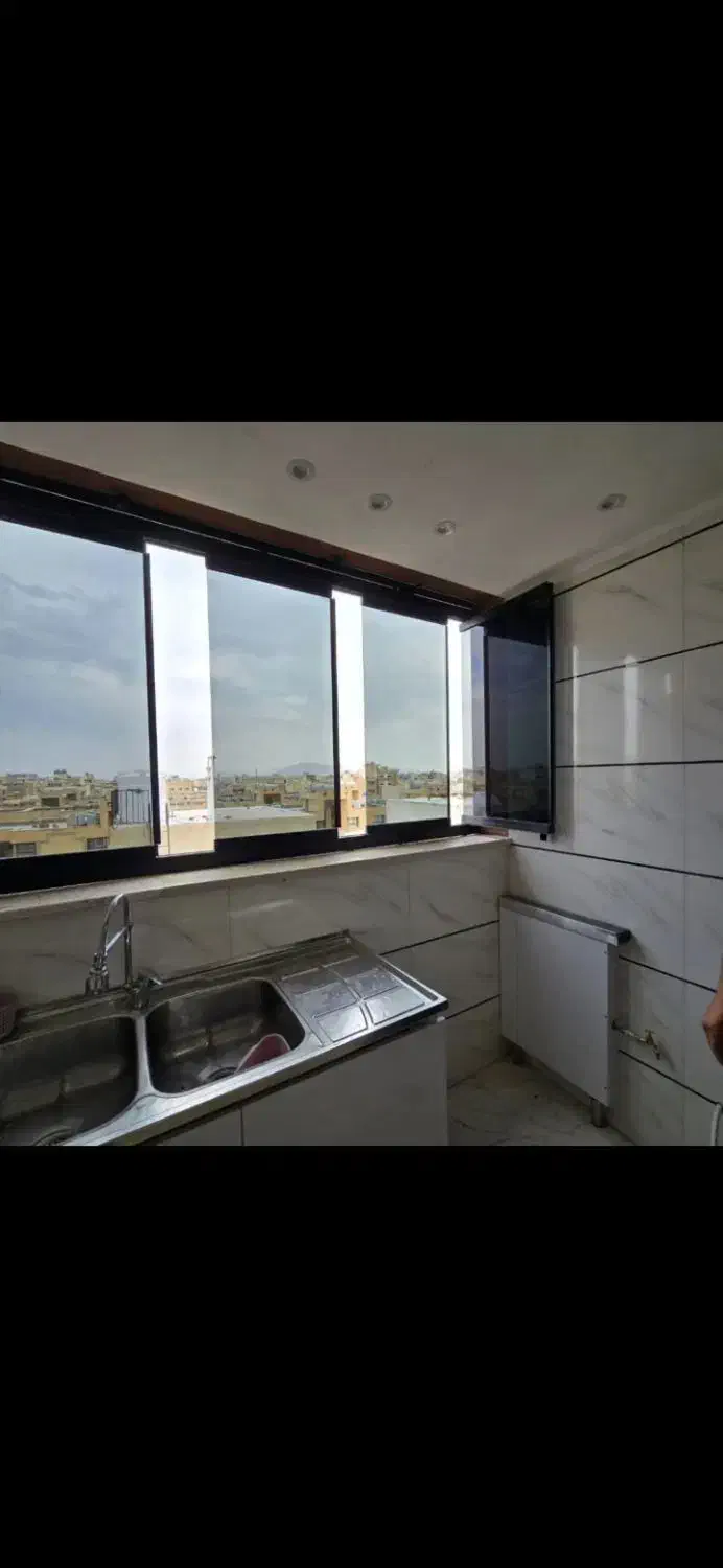 شیشه های تاشوی بالکنی|خدمات پیشه و مهارت|اصفهان, باغ زرشک|دیوار