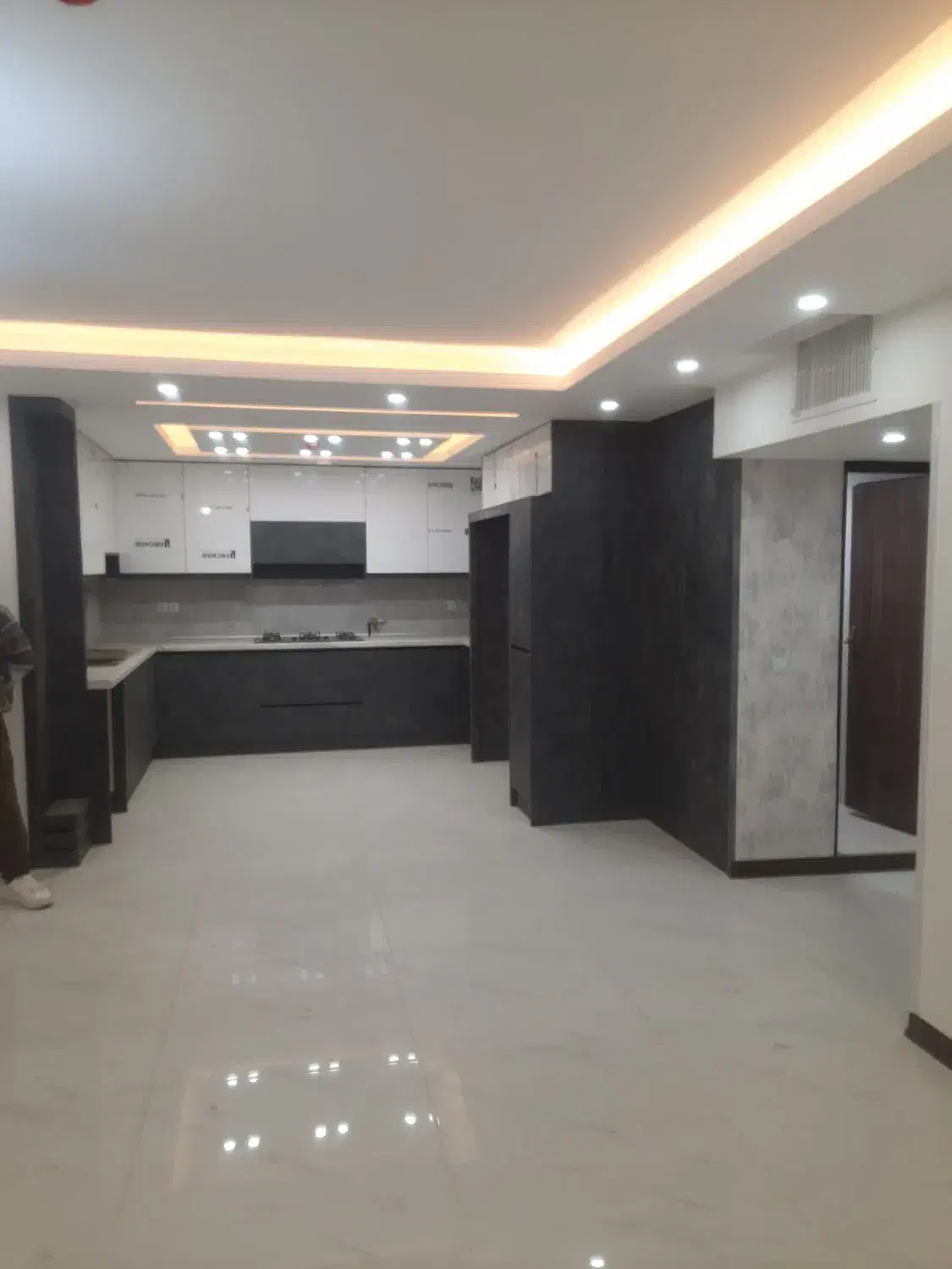 تک واحدی ۳ خواب کلید اول فول|فروش آپارتمان|شاهینشهر, فدک|دیوار