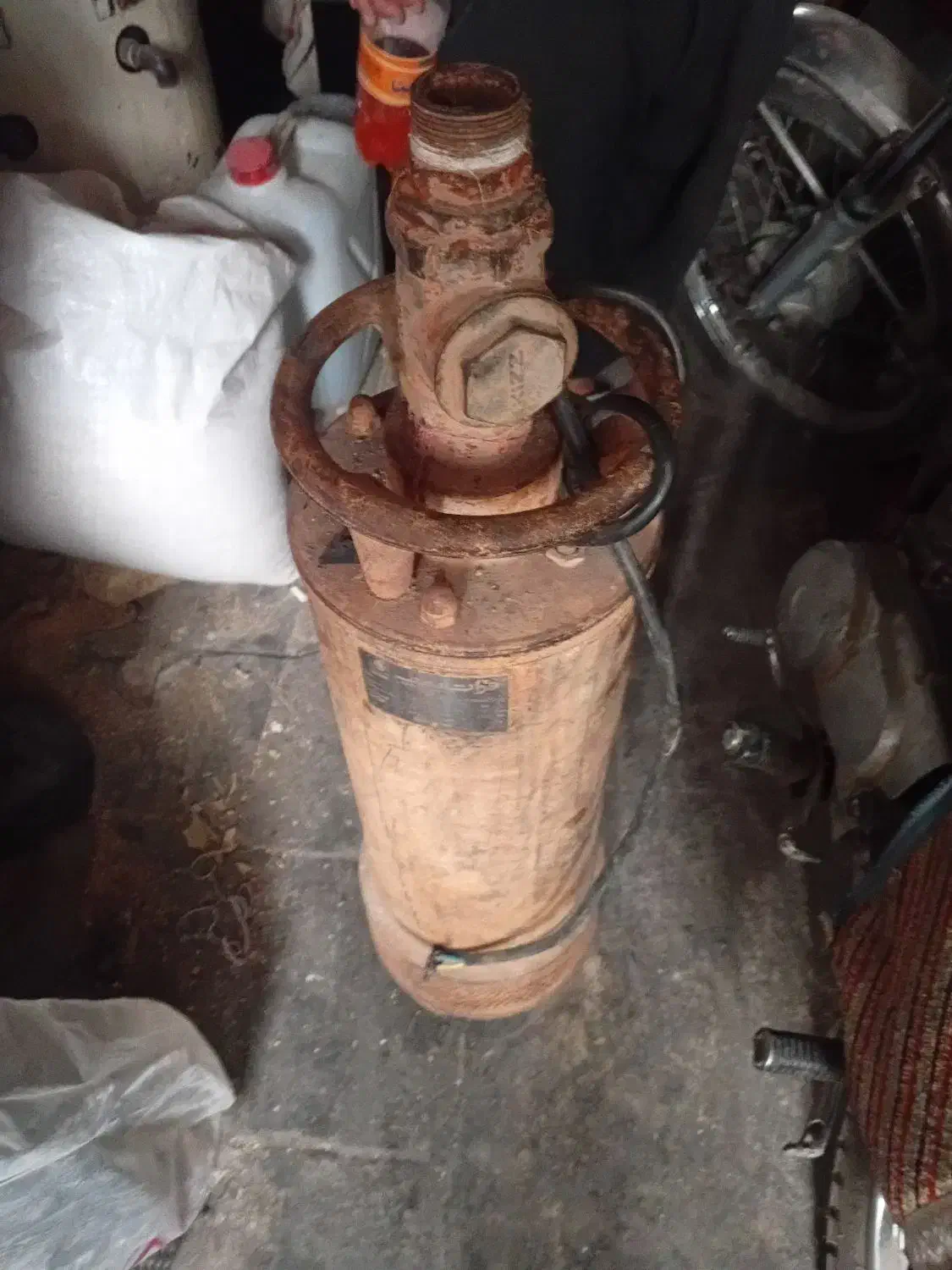 پمپ کف کش  فرات|ماشین‌آلات صنعتی|قم, شهید صیاد شیرازی|دیوار