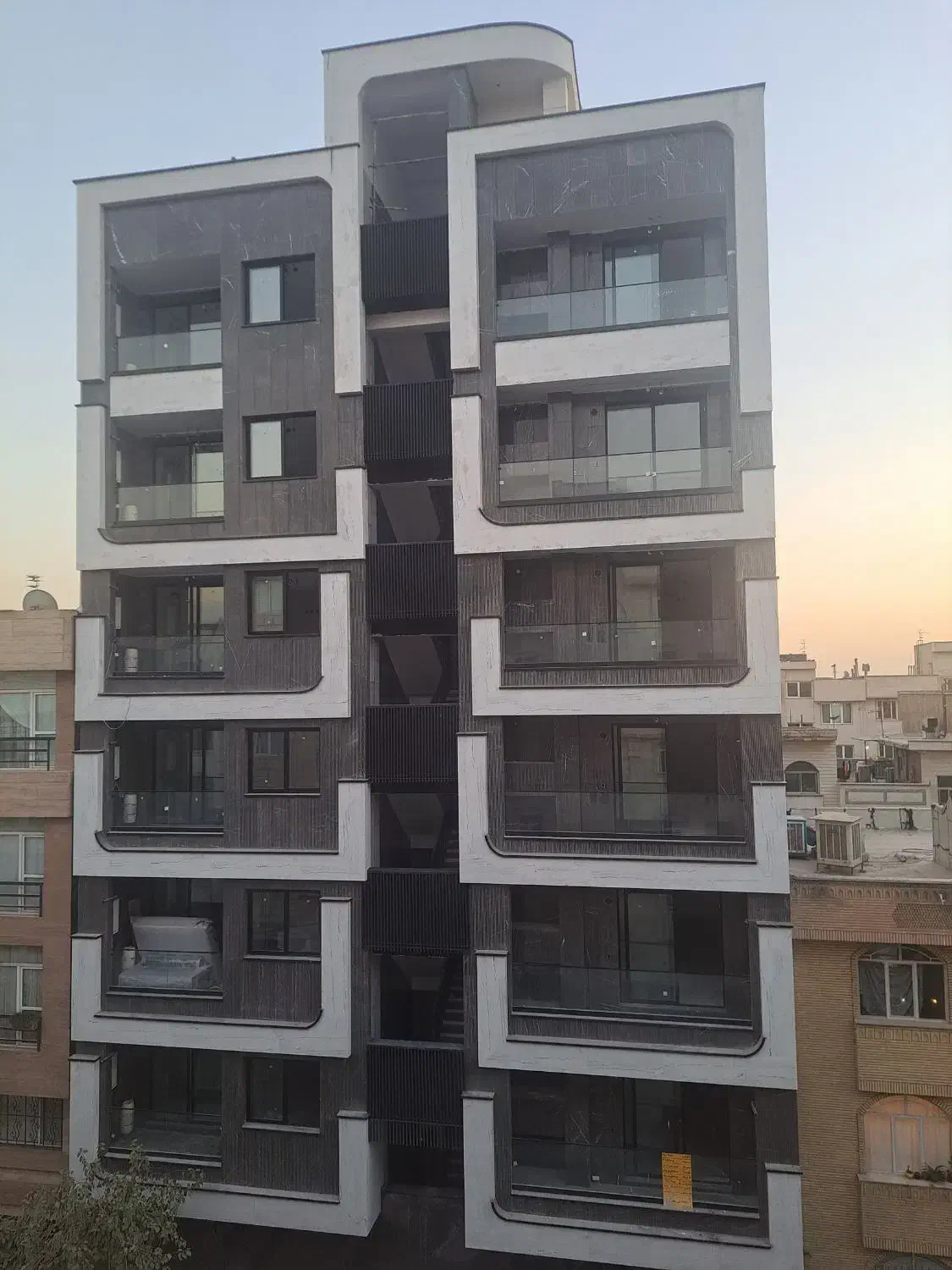 پیش فروش خیابان دانشگاه ۹۵متر|پیشفروش املاک|تهران, علم و صنعت|دیوار