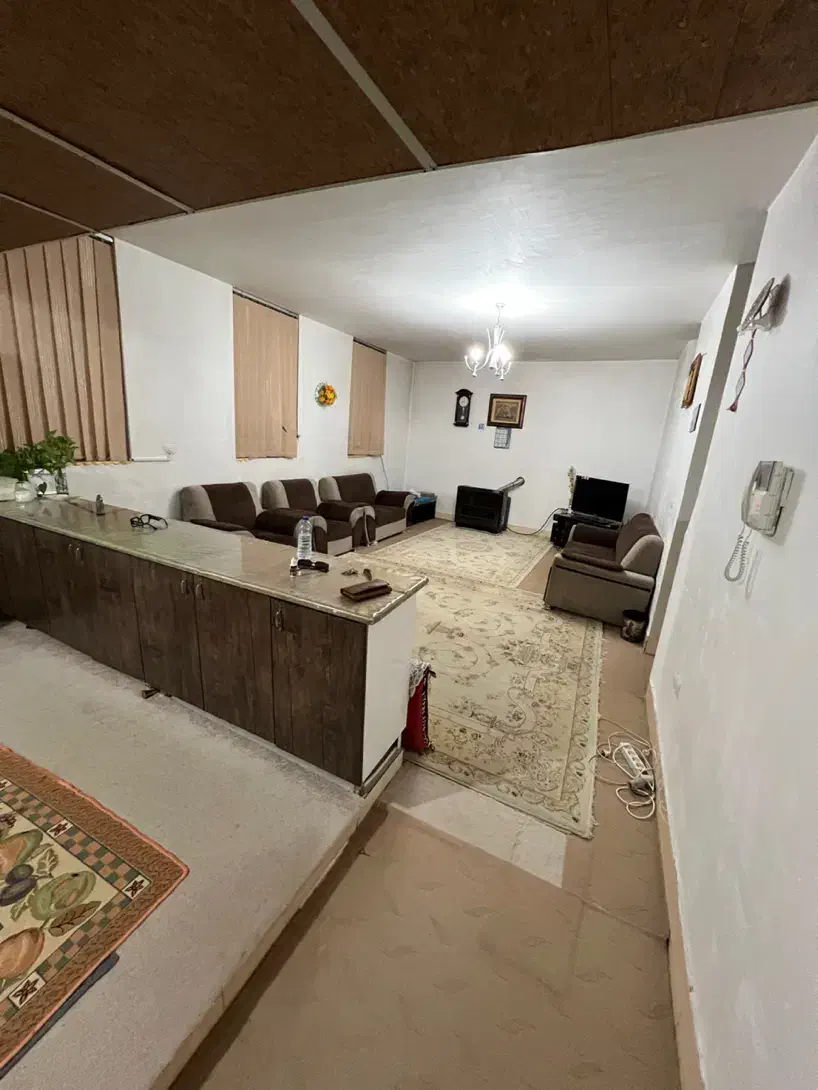 منزل دوخابه بسیار تمیز و مرتب|اجارهٔ آپارتمان|شیراز, لب آب|دیوار