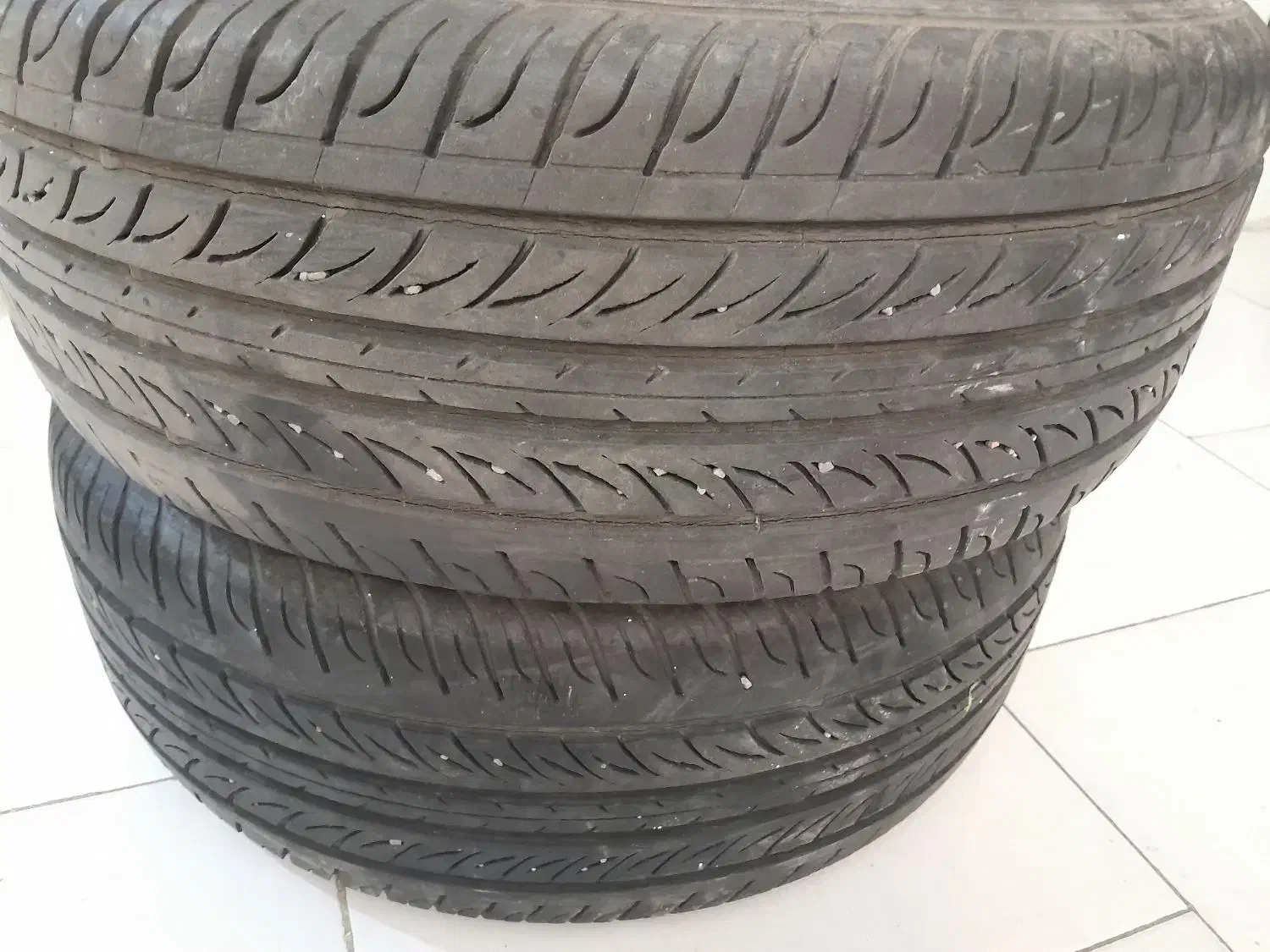 لاستیک ۲۰۵ .۶۰ R14|قطعات یدکی و لوازم جانبی|محمدشهر, شهرک پیام (مهرالبرز)|دیوار