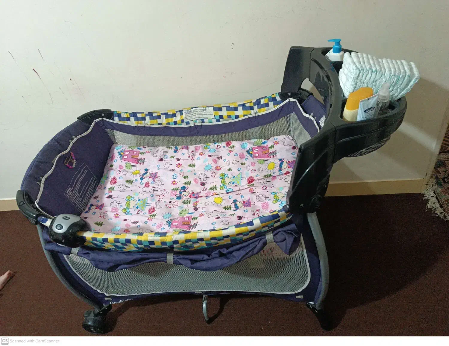 تخت پارک کودک ونوجوان کنارمادرشو Goodbaby تخت کودک|تخت و صندلی بچه|مسجد سلیمان, |دیوار