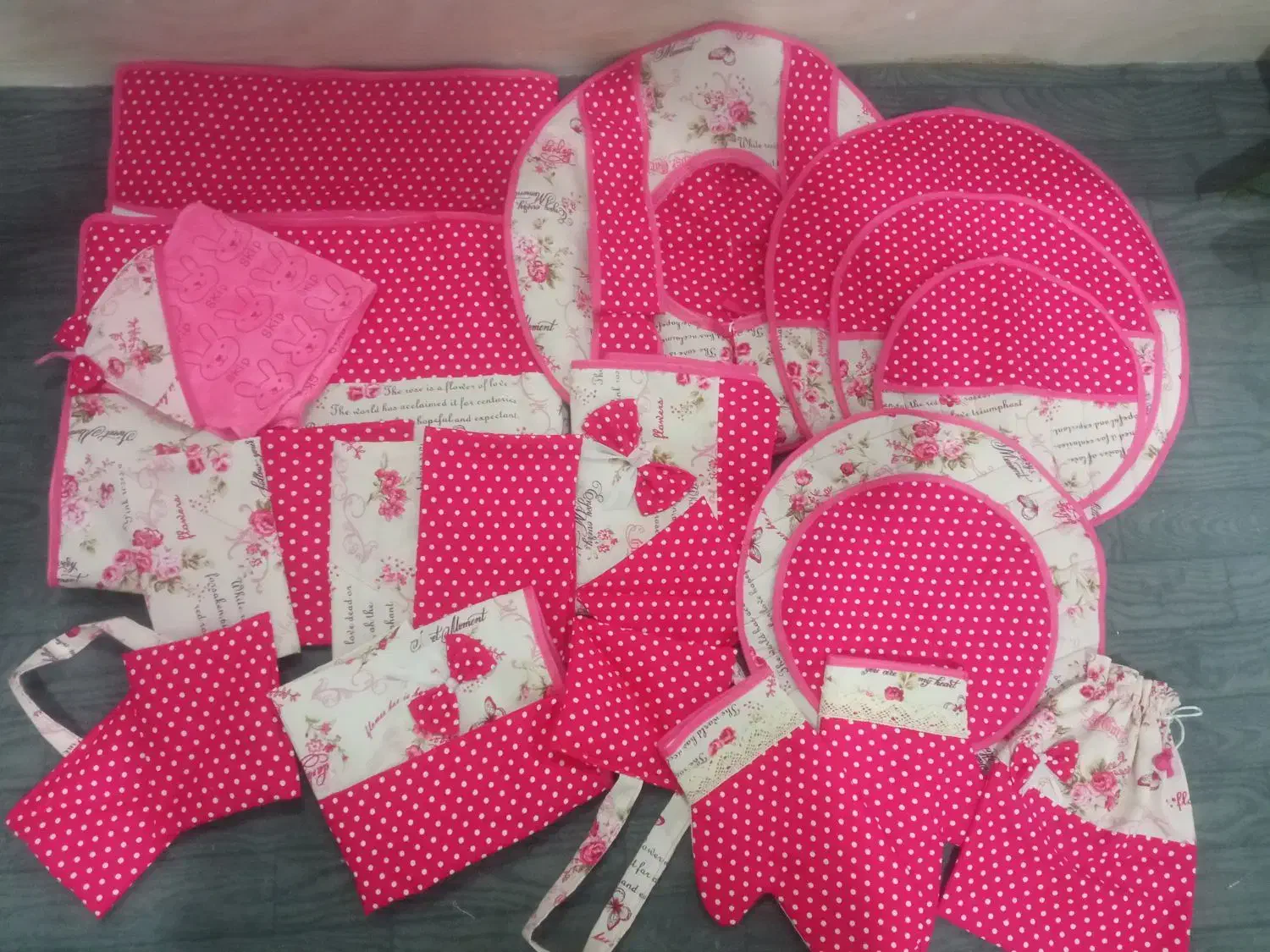 سرویس اشپزخانه. روبالشی. رویه تشک و لحاف|رختخواب، بالش، پتو|میاندوآب, |دیوار