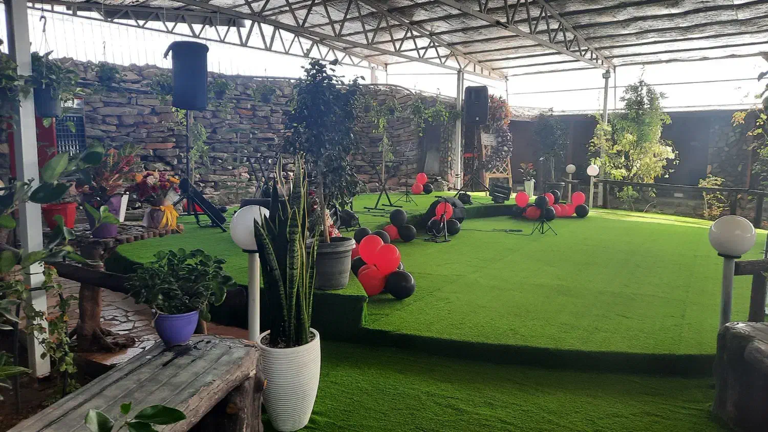 کافه رستوران ماه و ستاره|اجارهٔ مغازه و غرفه|اصفهان, فرودگاه شهید بهشتی|دیوار