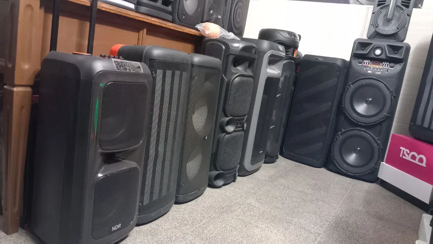 انواع اسپیکر های شارژی و جفتی در اقساط ۲۴ ماهه|سیستم صوتی خانگی|یزد, |دیوار