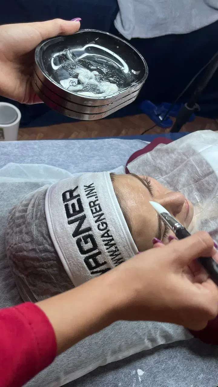 فیشیال و آبرسانی عمیق پوست مخصوص خانمها|خدمات آرایشگری و زیبایی|زرند, |دیوار