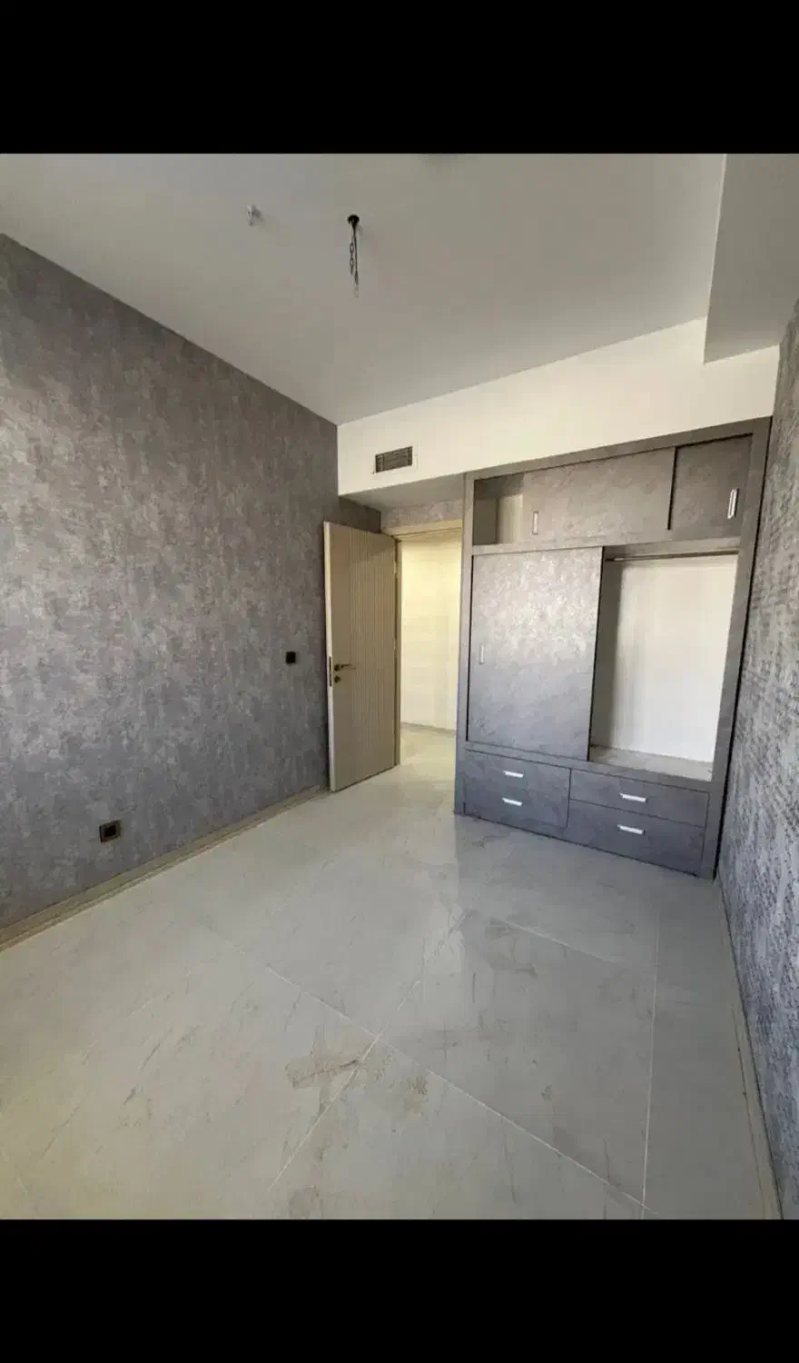 ۱۱۵متر/جنوبی بدون مشرف/غرق نور /رونیکا /چیتگر