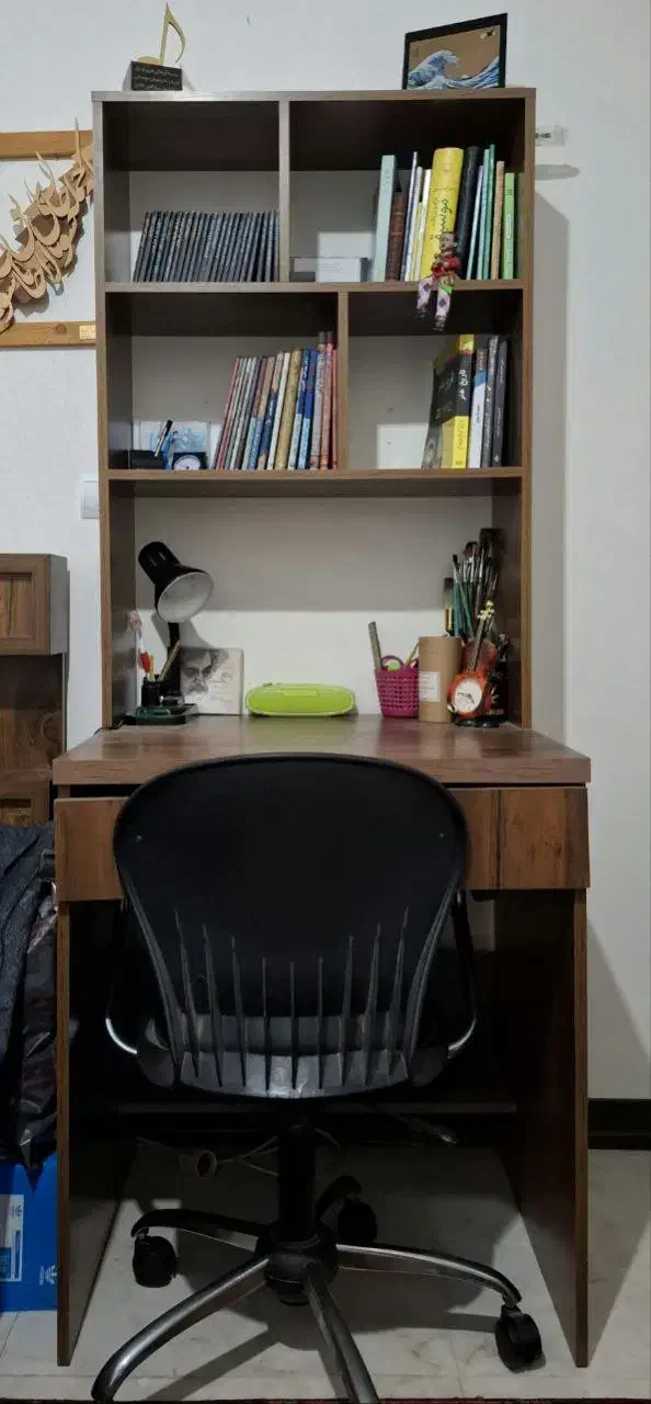 میز به همراه کتابخانه|میز تحریر و کامپیوتر|فردیس, فردیس|دیوار