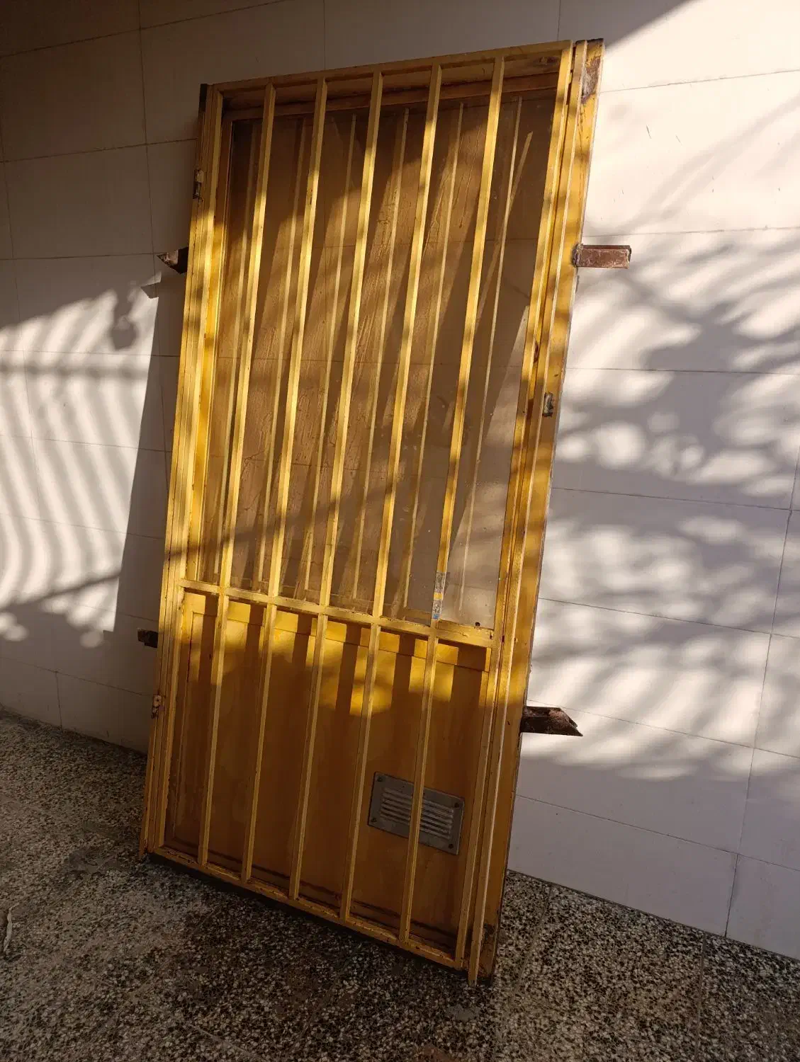 درب آهنی|مصالح و تجهیزات ساختمان|شاهینشهر, گزبرخوار|دیوار