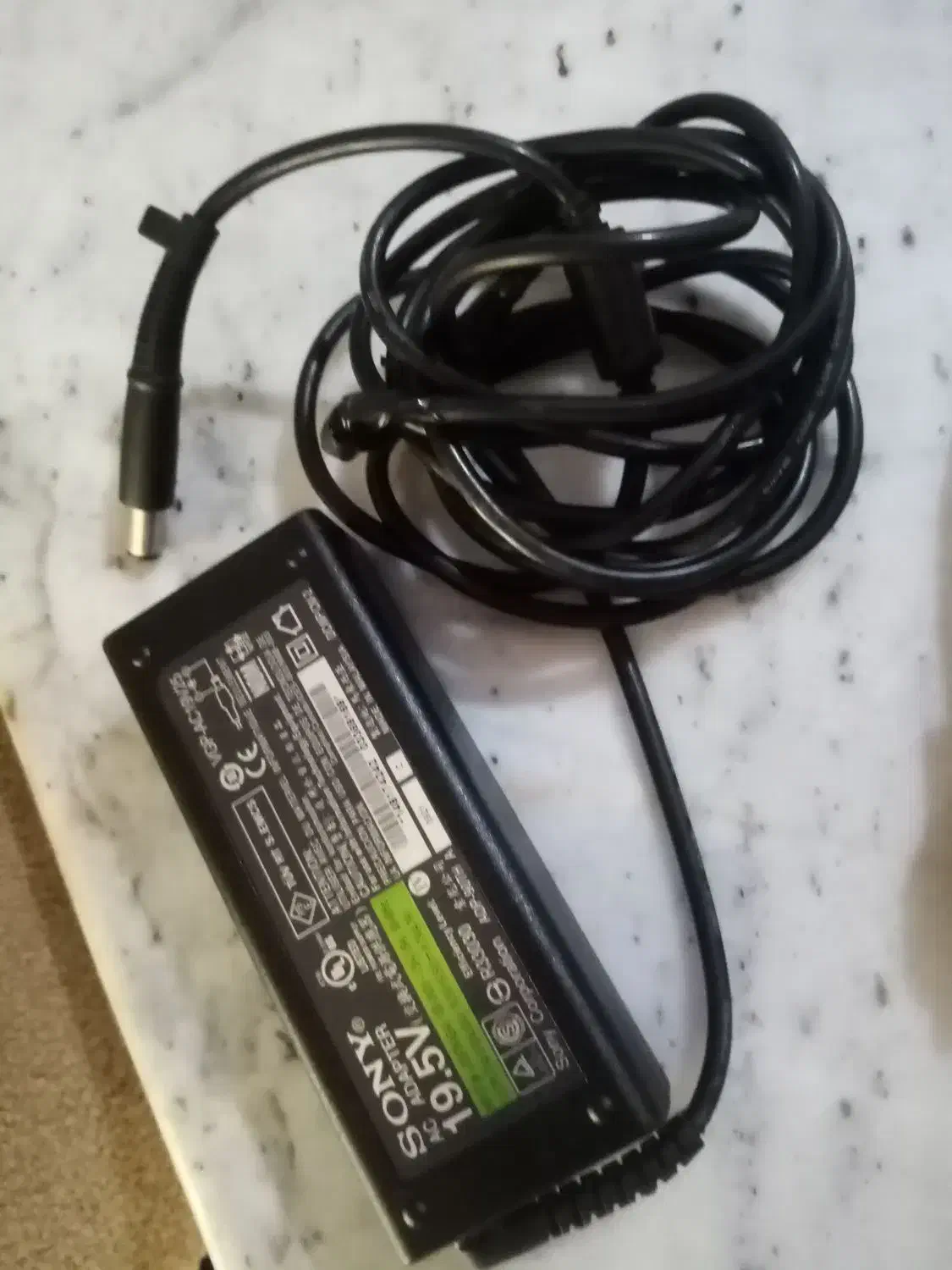 سیم شارژر سوزنی برا لبتاب دل|قطعات و لوازم جانبی رایانه|نیشابور, خط کاشمر|دیوار