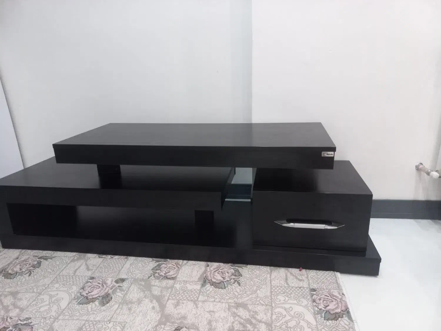 میز تی وی|میز تلویزیون|بروجن, |دیوار