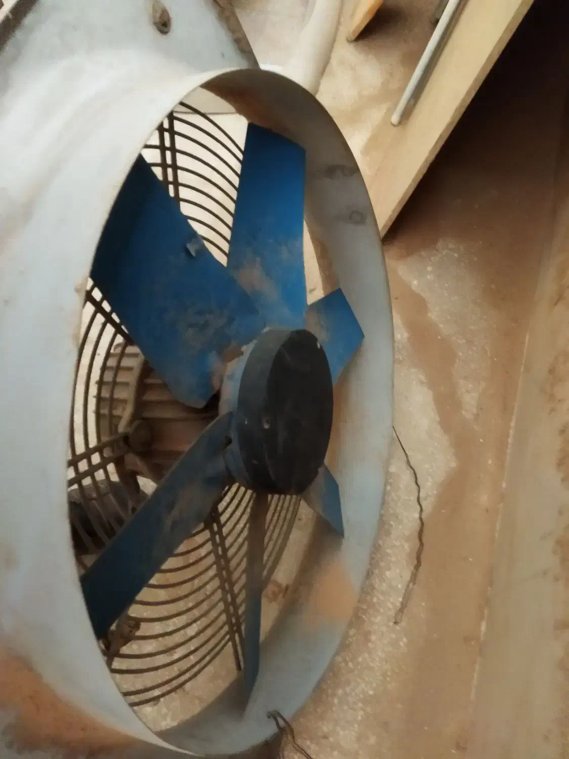 هواکش|پنکه و تصفیهکنندهٔ هوا|یزد, |دیوار