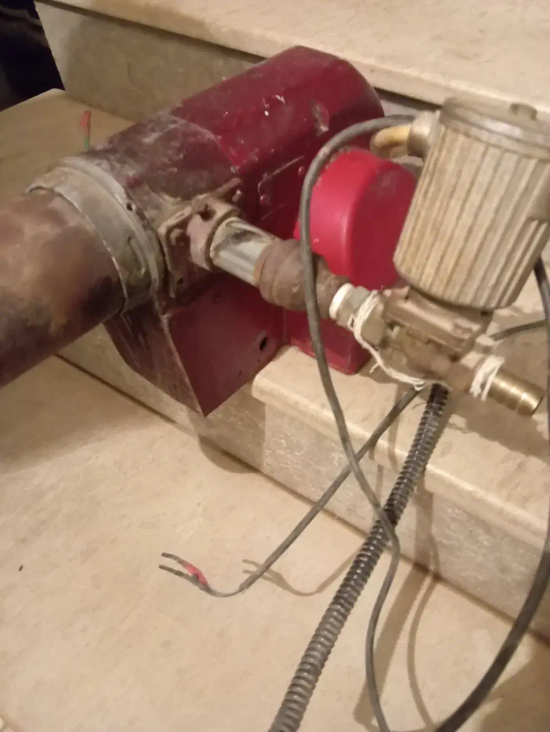 مشعل برقی|ابزارآلات|بروجن, |دیوار