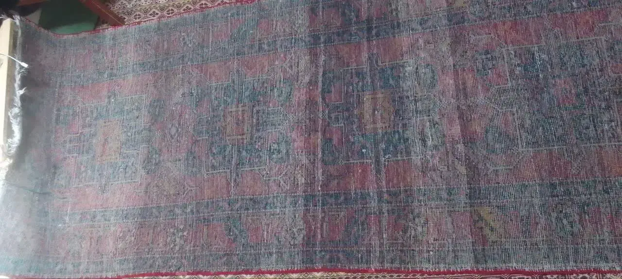 یک عدد فرش کناره دستباف یک و نیم در سه متر|فرش|تبریز, |دیوار