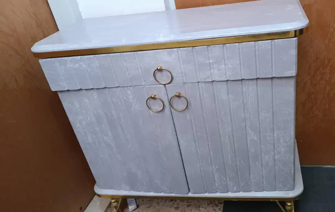 جا کفشی و میز تلویزیون نو|میز تلویزیون|بهمن صغاد, |دیوار