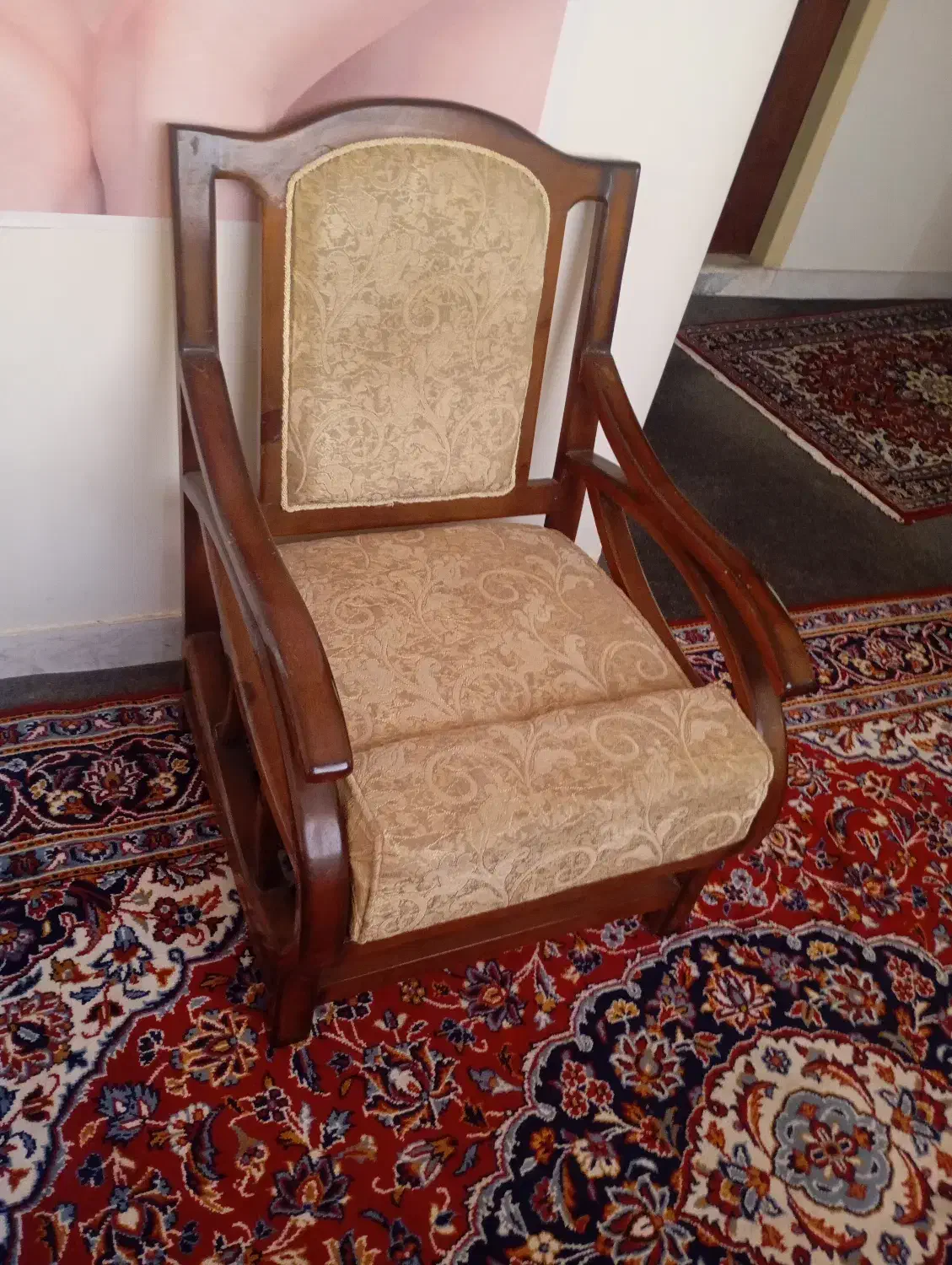 مبل راحتی هفت نفره|مبلمان خانگی و میز عسلی|لاهیجان, گلستان|دیوار