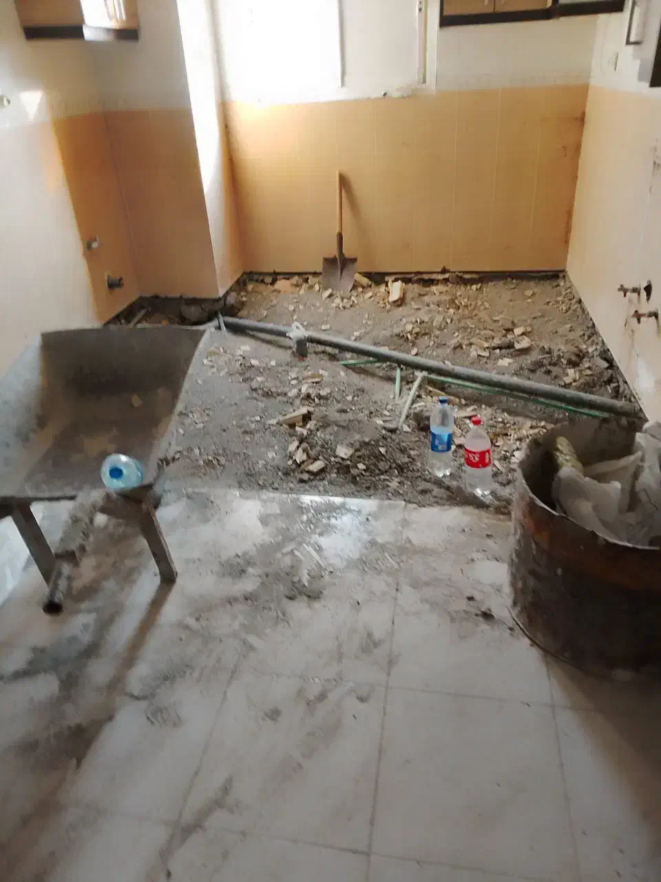 تخریب ساختمانی با بنایی با ابزار کامل|خدمات پیشه و مهارت|بندرعباس, |دیوار