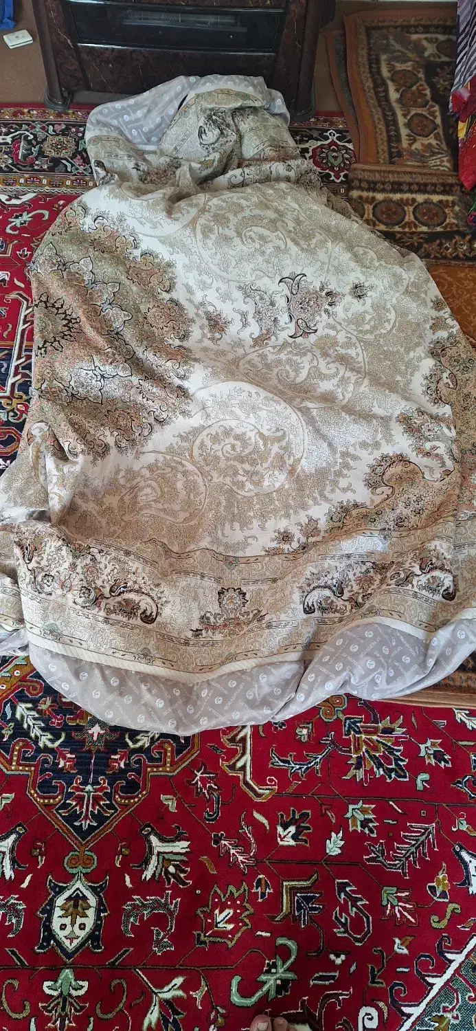 یک عدد رو فرشی نو،بدون استفاده ۳×۲|روفرشی|سلماس, |دیوار