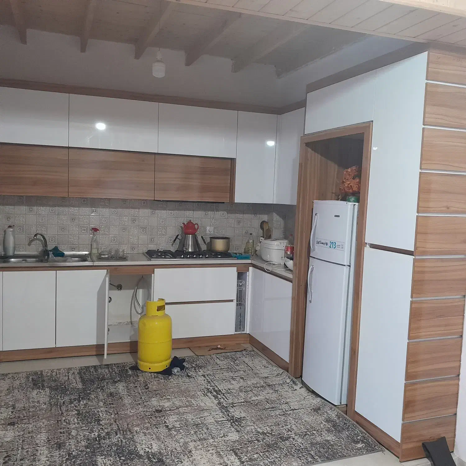 دکوراسیون ساختمان کاغذدیواری|خدمات پیشه و مهارت|قزوین, |دیوار