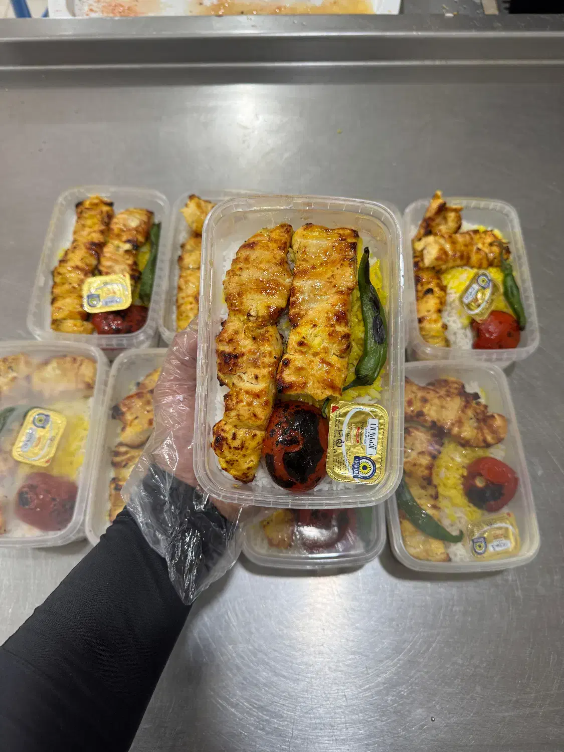 وسط کار و ظرفشور|استخدام خدمات فروشگاه و رستوران|تهران, پاسداران|دیوار