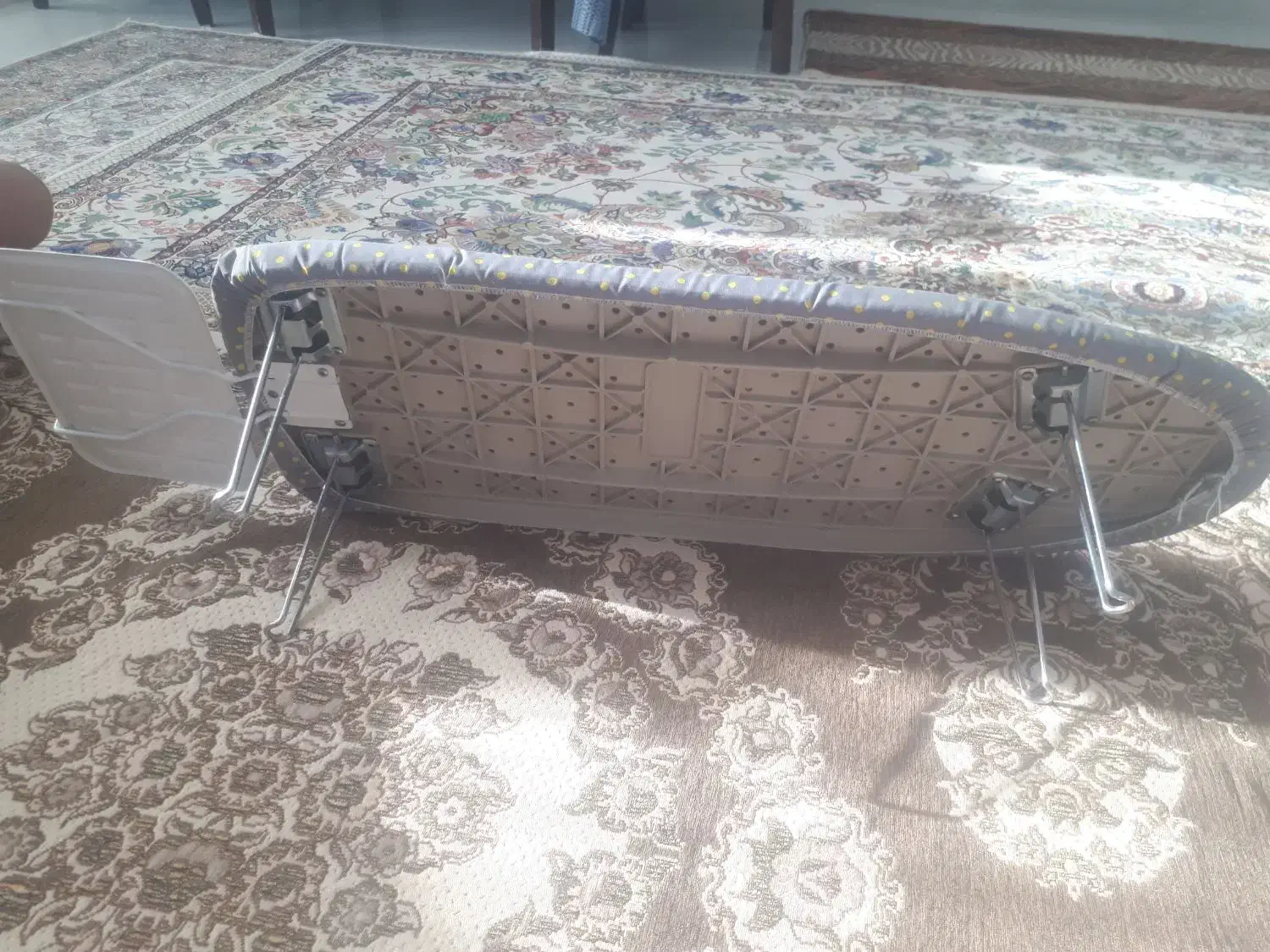 میز اتو سالم ودر حدنو|اتو و لوازم اتو|سنندج, |دیوار