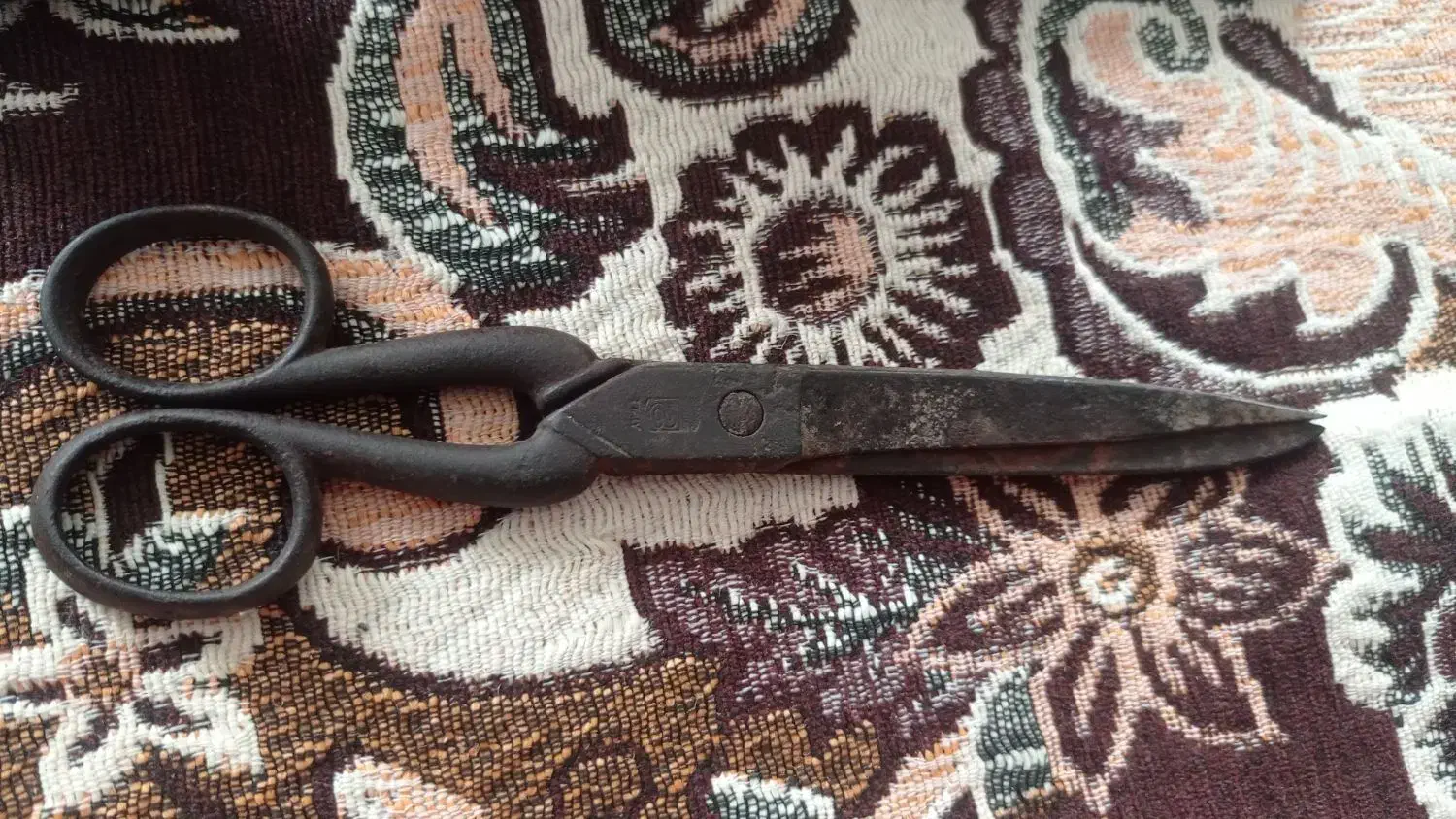 کوزه قدیمی|کلکسیون اشیاء عتیقه|لاهیجان, بوجایه|دیوار