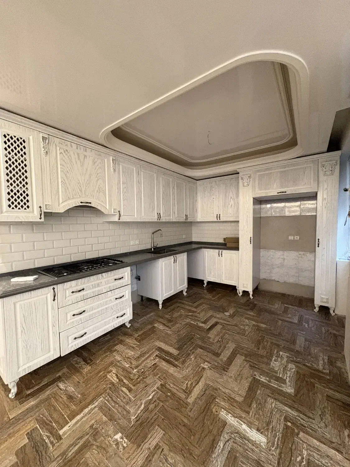 ۱۴۰متری در زعفرانیه سعداباد/تکواحدی/تراس ویو مشجر