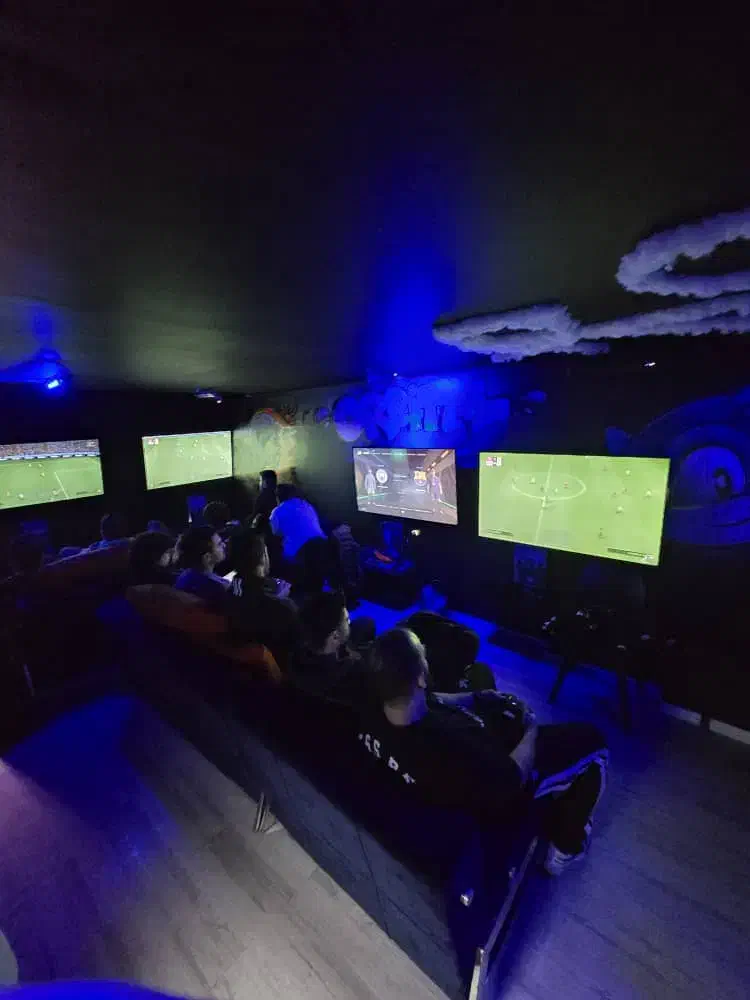 مسابقات جایزه بزرگ fc25 و pes2021|کنسول، بازی ویدئویی و آنلاین|رودهن, |دیوار