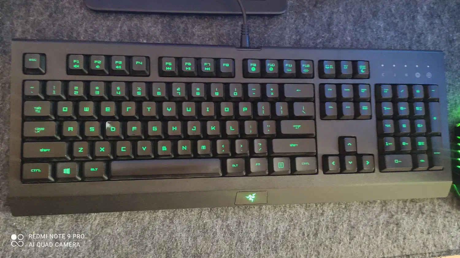 کیبورد ریزر|قطعات و لوازم جانبی رایانه|کاشان, ۲۲ بهمن|دیوار