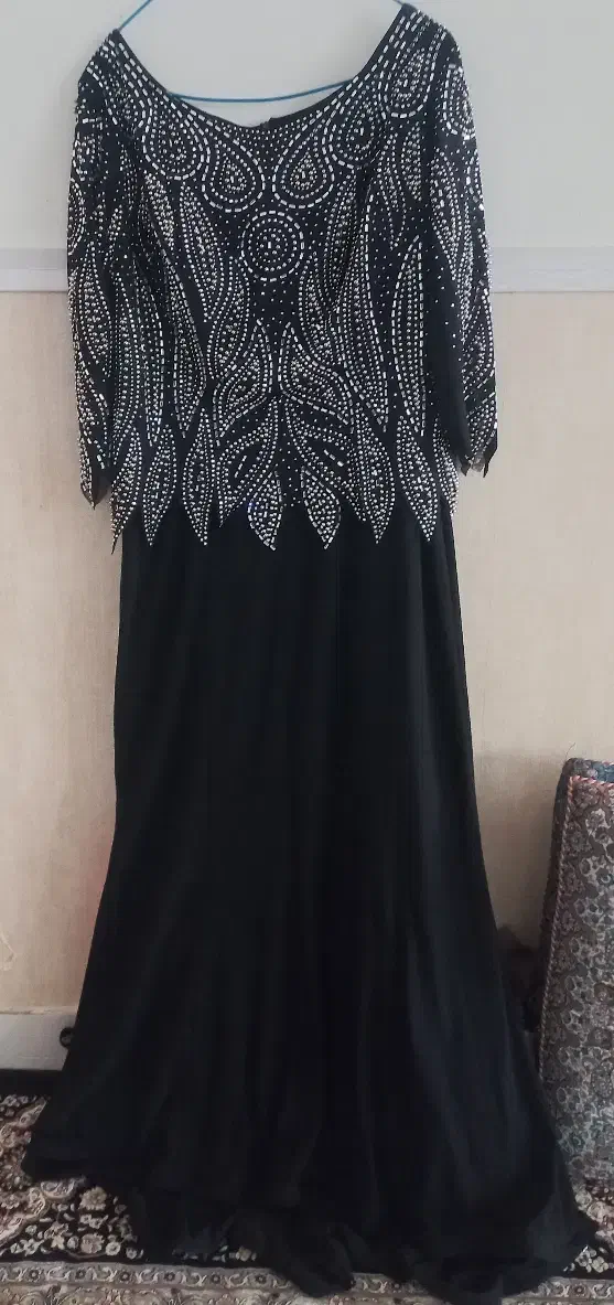 لباس مجلسی|لباس|طبس, |دیوار