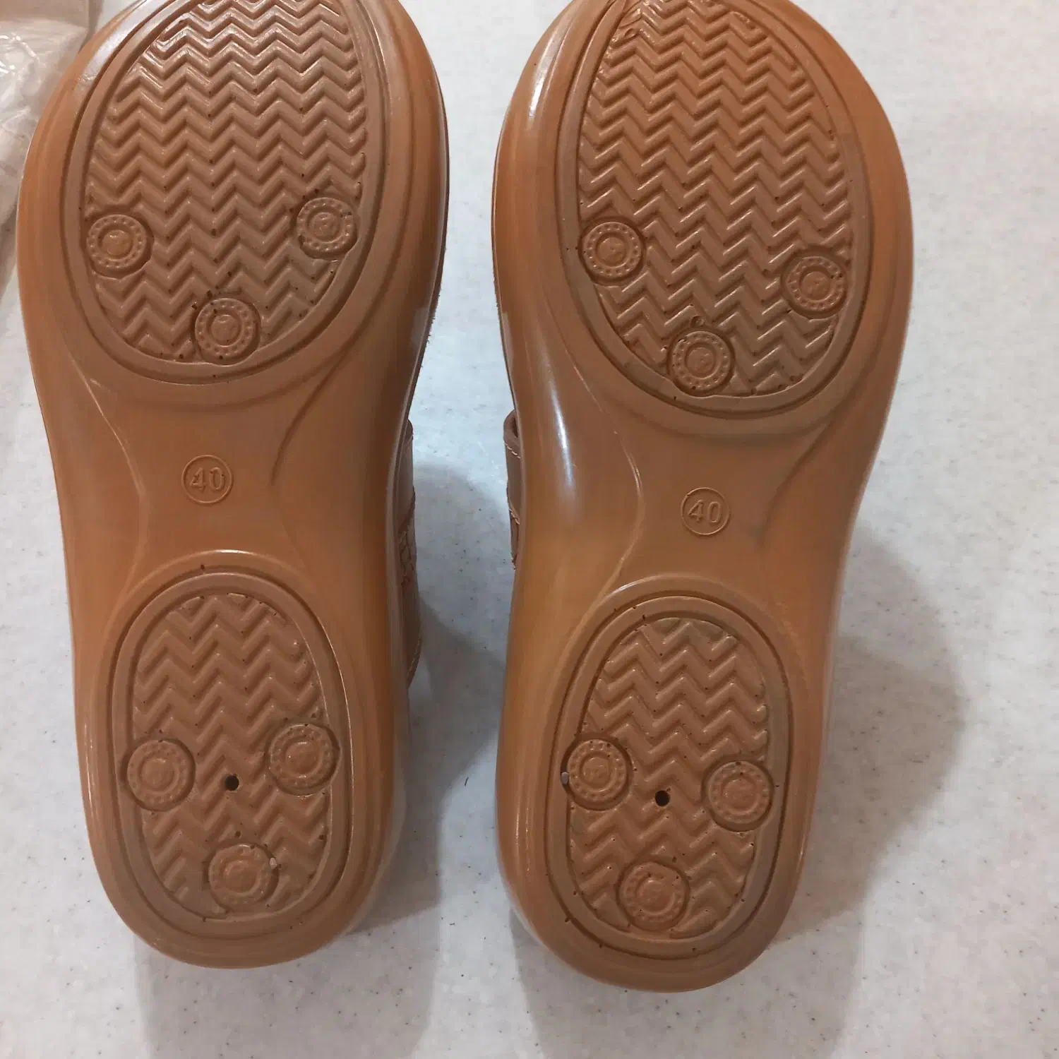 دمپایی|کیف، کفش، کمربند|بندر امام خمینی, |دیوار