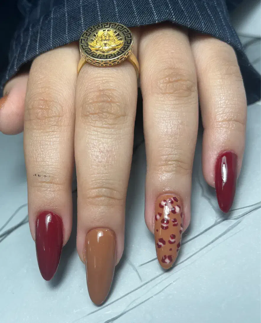 تخفیف کاشت ناخن وترمیم ناخن به مدت بک هفته|خدمات آرایشگری و زیبایی|قرچک, مهدیه|دیوار