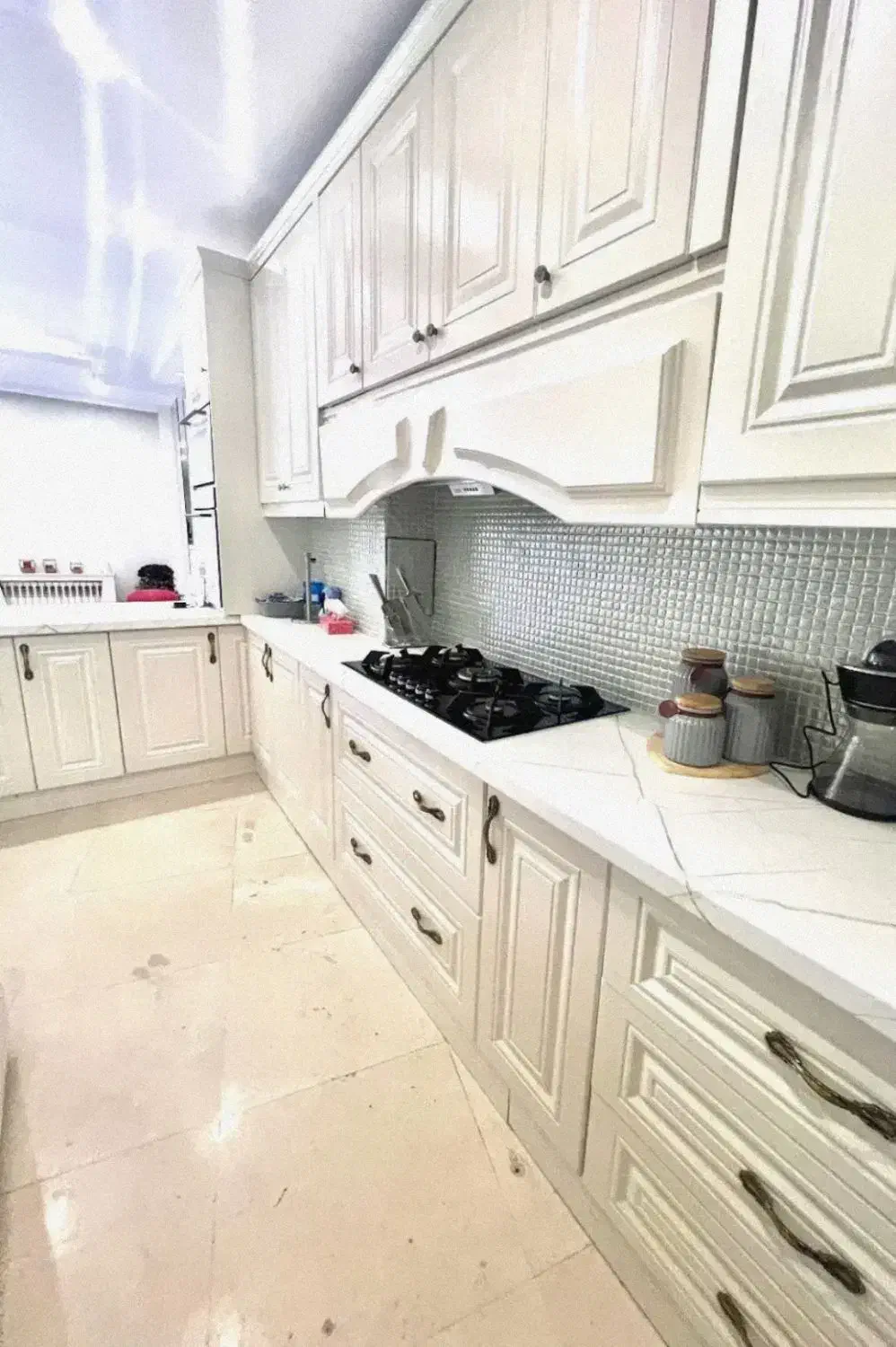 ۱۳۰ متر/۳خواب/بازسازی دوطرف افتابگیر