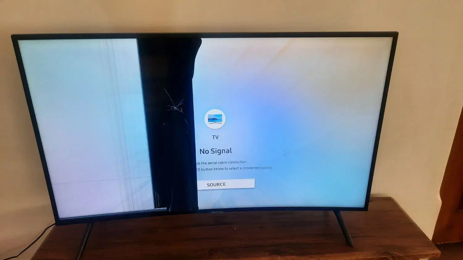 تلویزیون شکسته|تلویزیون و پروژکتور|یاسوج, |دیوار