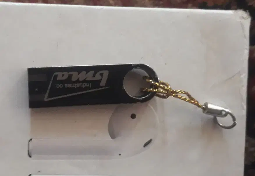 فلش مموری ۳۲ گیگ|لوازم جانبی موبایل و تبلت|فرمهین, |دیوار