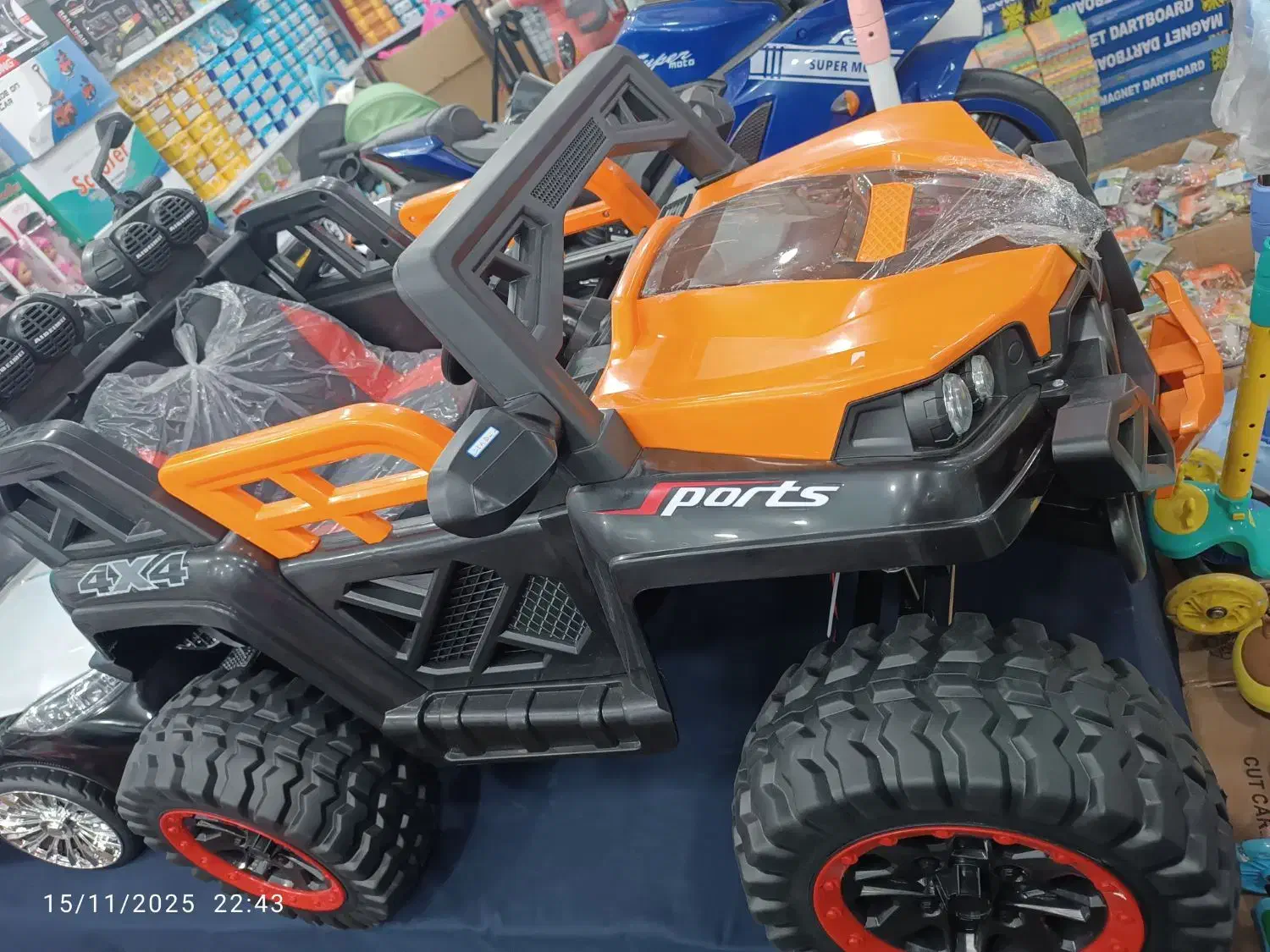 ماشین شارژی بزرگ|اسباببازی|چابهار, |دیوار